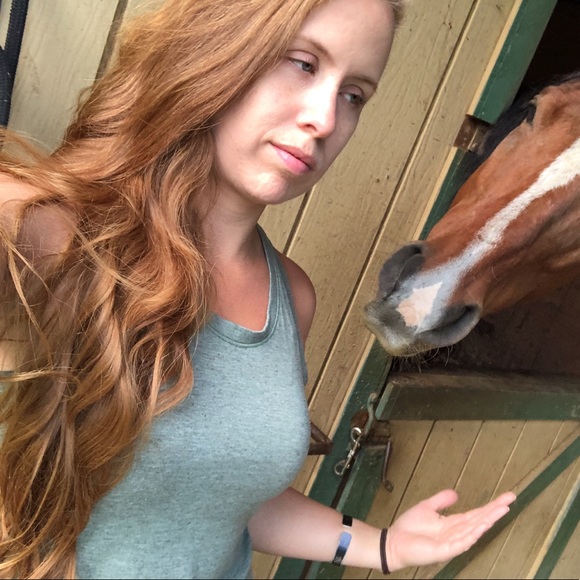 Meet your Posher, Shey - Picture 2 of 7